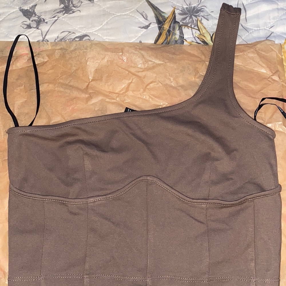 new with tags cute crop top!!